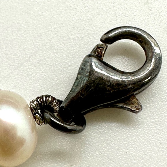 Vintage Pearl Necklace & Tahitian Post Earrings - Picture 12 of 15